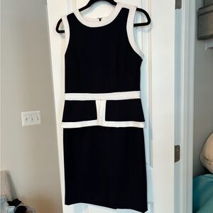 Black and White Knee-Length Tiered Sheath Dress